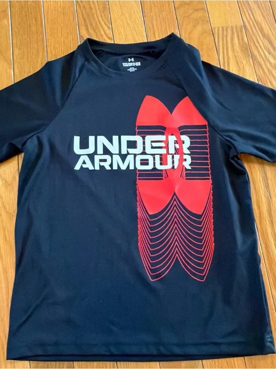 5 Piece Under Armour Youth XS YXS Boys 6 Logo Shorts Shirts Athletic Sports - Picture 8 of 11